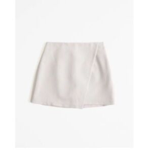 Abercrombie Scarlett mini skort cream xs